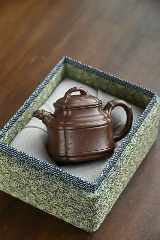 Zhuding, all handmade. / Capacity 360cc / Original mine old purple clay