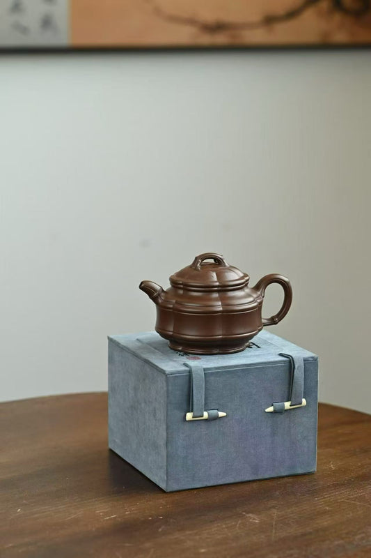Six-petaled bamboo drum, all handmade. / Capacity 250cc / Old purple clay from one factory