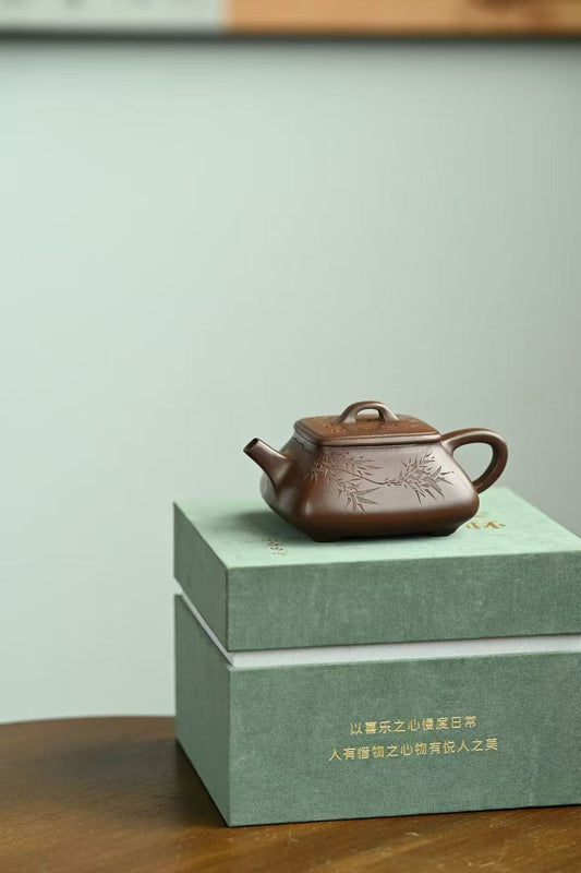 Sifangshipiao, all handmade. / Capacity 200cc / One factory purple clay